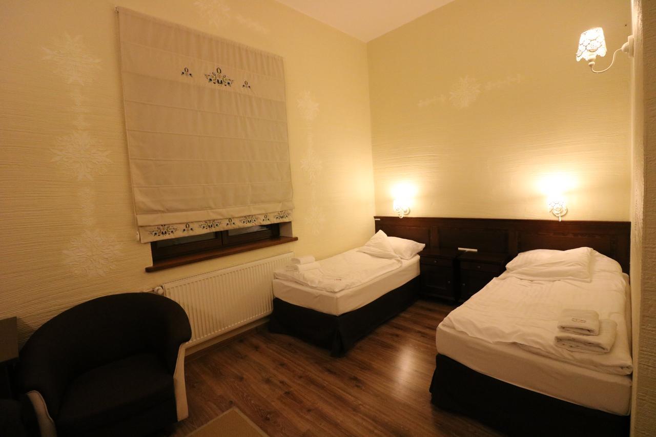 Hotel Marzanna Niedrzwica Koscielna Экстерьер фото