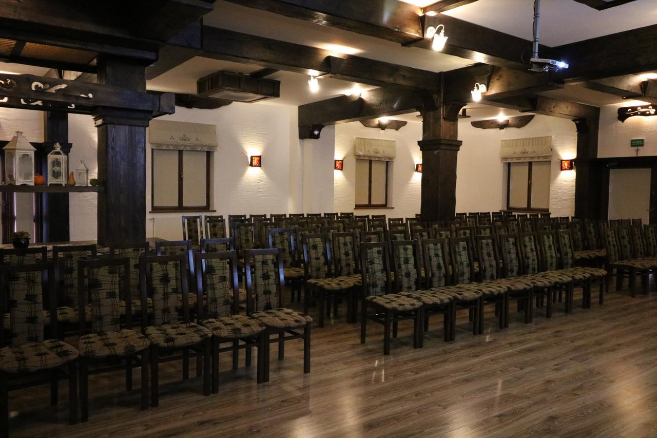 Hotel Marzanna Niedrzwica Koscielna Экстерьер фото